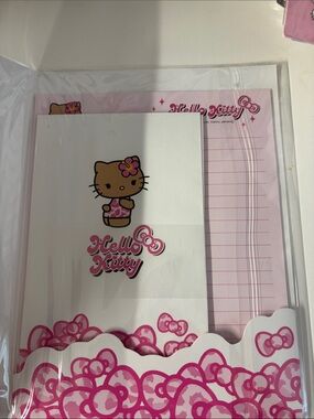 Sanrio Hello Kitty Pink & White Stationery Set